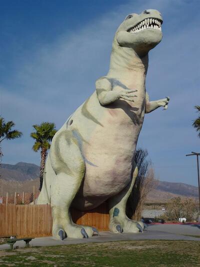 Cabazon, dinosaurs, resort